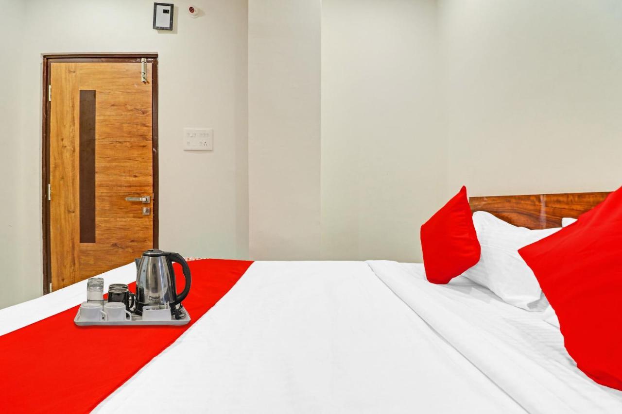OYO 70047 Hotel Night Eye Hyderabad Exterior foto